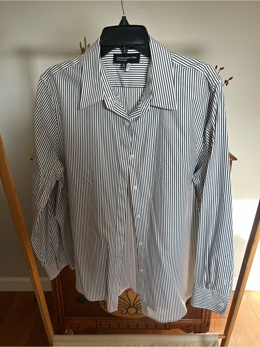 Jones New York Black and White Vertical Stripe Long Sleeve Shirt